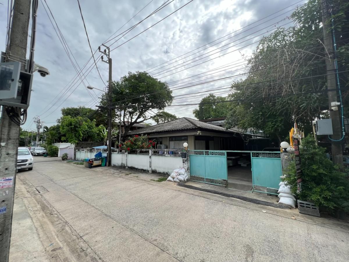 For Sale Land for sale,sukhumvit 101 , wide frontage , Bang Chak , Phra Khanong , Bangkok , CX-126669