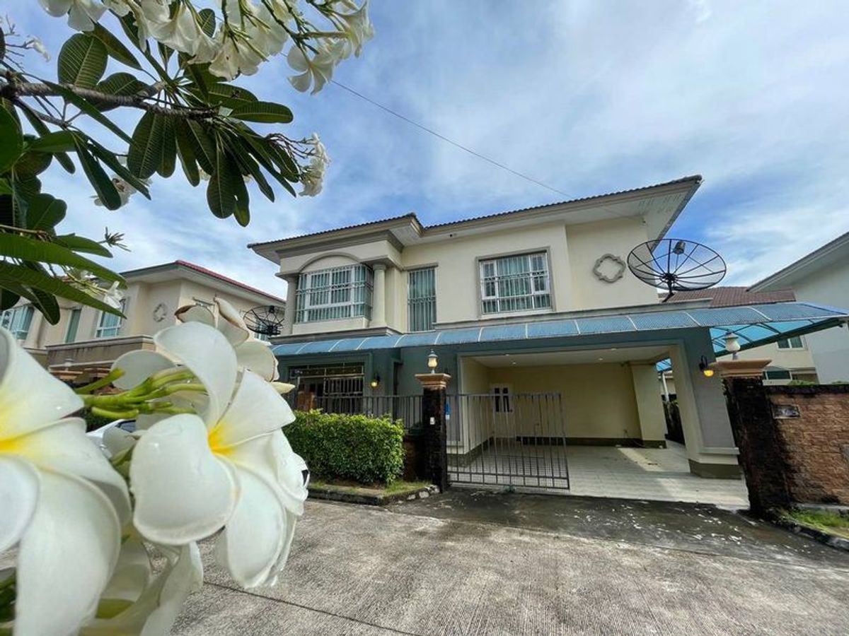 Sell and rent a luxurious 2 -story detached house, Casa Lesse Village, Sriracha, Chon Buri