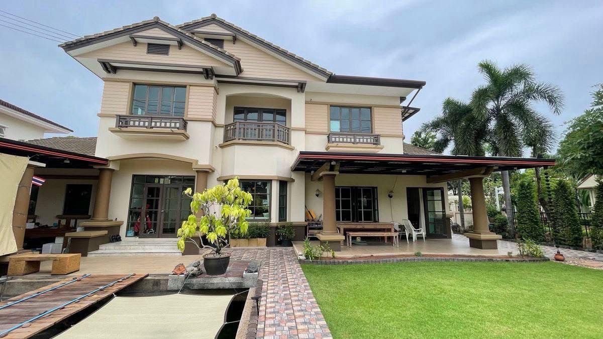 ขายบ้านเดี่ยว มัณฑนา วัชรพล–รามอินทรา 1ที่ดินใหญ่ 134 ตร.วา | ต้นโครงการ | ติดสวน