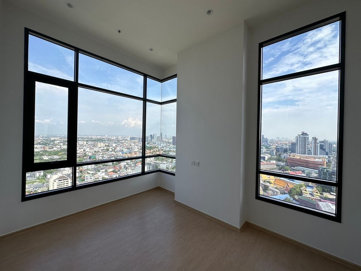 Maru Ekkamai 2 / Pet Friendly near BTS Ekkamai, rare item, only 2 units on the whole floor, brand new room, extra high ceiling 5.5 m. / 2 bedrooms, 2 bathrooms, 76 sq m. Call 0937890899 Maru Ekkamai 2 / Pet Friendly near BTS Ekkamai, rare item, only 2 units on the whole floor, brand new room, extra high ceiling 5.5 m. / 2 bedrooms, 2 bathrooms, 76 sq m. Call 0937890899