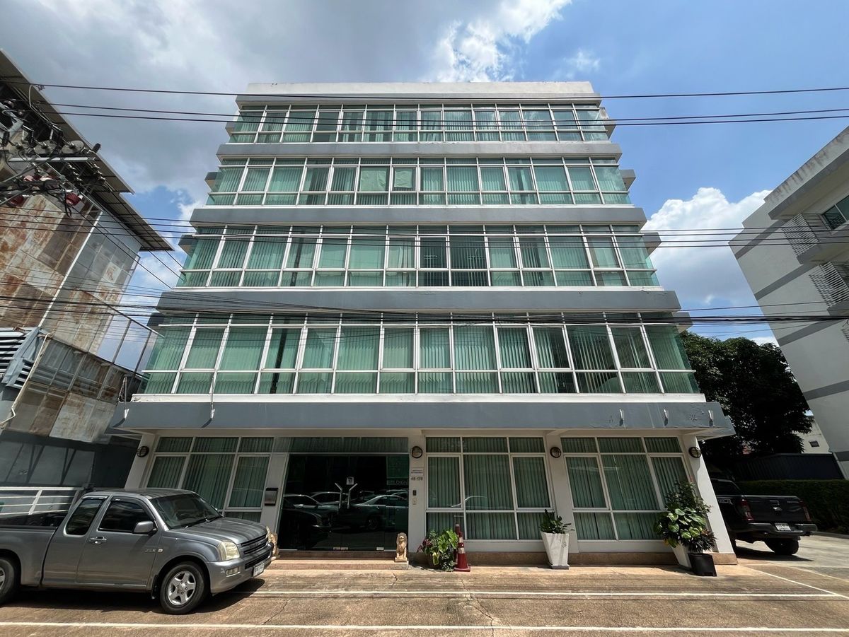ปล่อยเช่า ตึกสำนักงาน 5 ชั้น มีลิฟต์ Stand Alone ที่จอดรถ 20 คัน นวลจันทร์ เขตบึงกุ่ม กรุงเทพมหานคร | สามารถ ตกแต่ง รีโนเวท ปรับปรุง ให้เข้ากับ ออฟฟิศของบริษัทได้ ปล่อยเช่า ตึกสำนักงาน 5 ชั้น มีลิฟต์ Stand Alone ที่จอดรถ 20 คัน นวลจันทร์ เขตบึงกุ่ม กรุงเทพมหานคร | สามารถ ตกแต่ง รีโนเวท ปรับปรุง ให้เข้ากับ ออฟฟิศของบริษัทได้