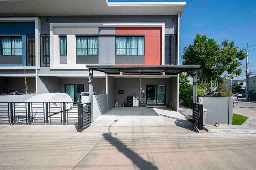 ขายด่วน Siri Place Pracha Uthit 90  บ้านพร้อมอยู่ หลังมุม   3 ห้องนอน  ราคาพิเศษ  