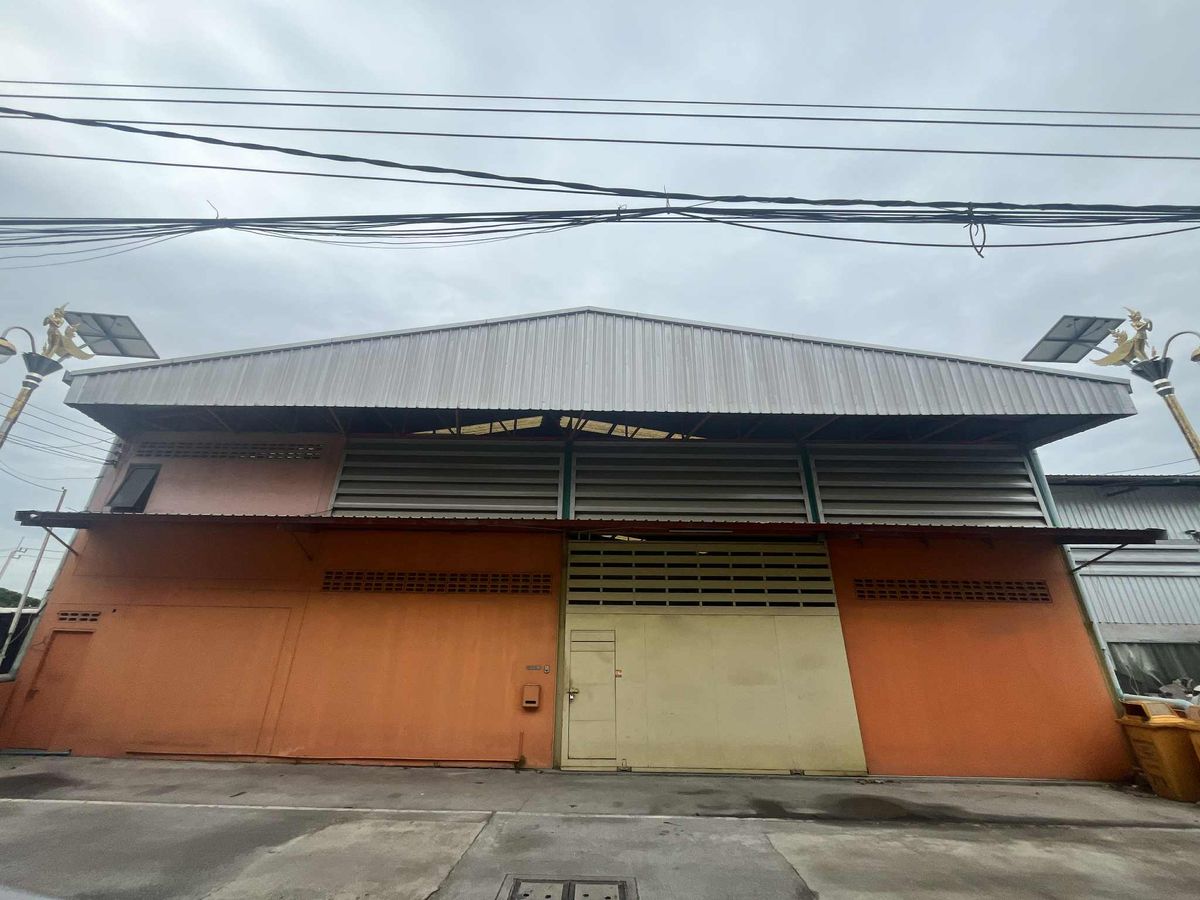 โกดังให้เช่าใกล้สนามบิน ลาดกระบัง 14/1 ออฟฟิศ 2 ชั้น มีห้องพักคนงาน ถูกที่สุด โกดังให้เช่าใกล้สนามบิน ลาดกระบัง 14/1 ออฟฟิศ 2 ชั้น มีห้องพักคนงาน ถูกที่สุด