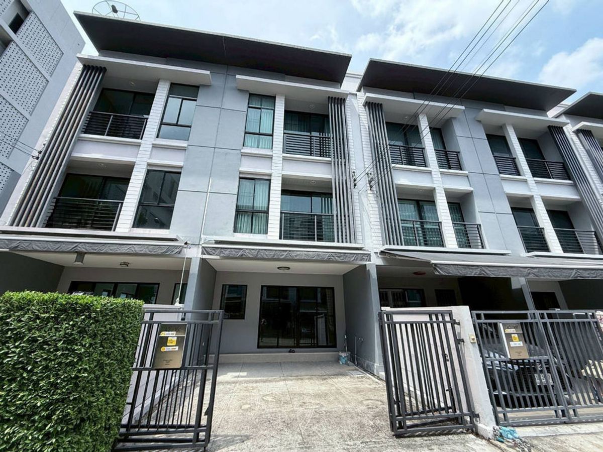 Call : 091-060-1637 Townhome for sale in Baan Klang Mueng Rattanatibet Call : 091-060-1637 Townhome for sale in Baan Klang Mueng Rattanatibet