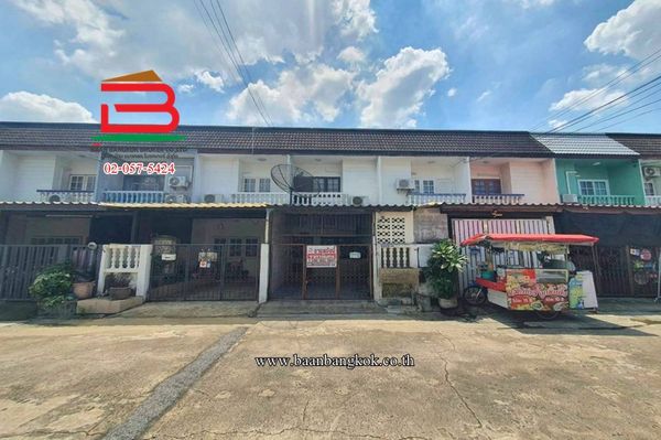 ทาวน์เฮาส์ หมู่บ้าน สินทรัพย์นคร เนื้อที่ 18 ตรว. ซอยเทพรักษ์ 20 แขวงคลองถนน เขตบางเขน