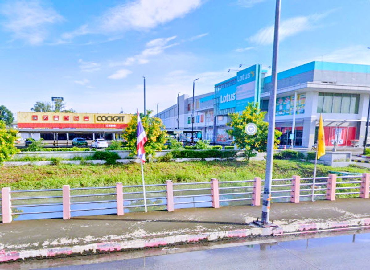 BTS KhuKhot only 1.7 km. Land for rent filled in with shop building 2 rai 1 ngan 10 sqwa. 3,640 sq.m – รูปที่ 3