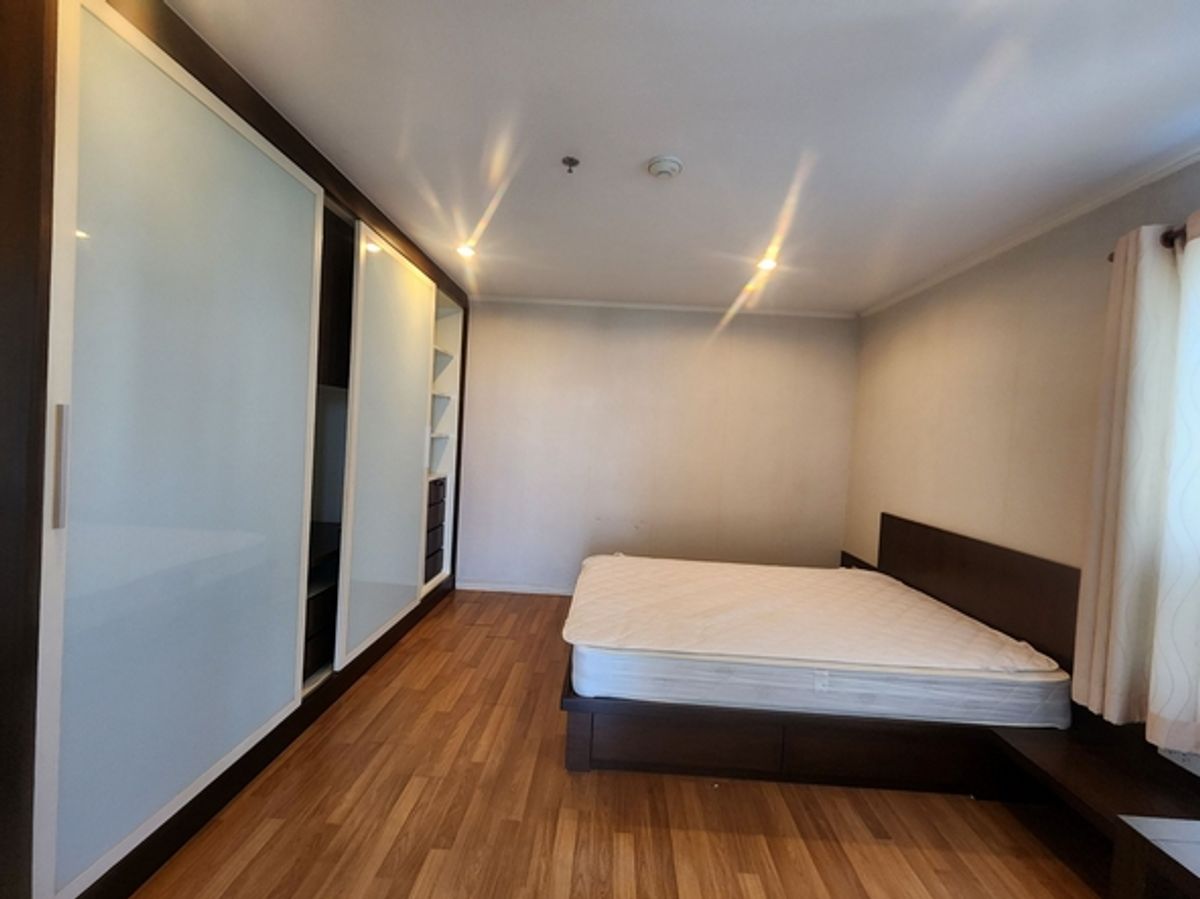 Rent LPN Ratchada Tha Phra, Floor 10, 65 square meters, 2 bedrooms, 2 bathrooms, south