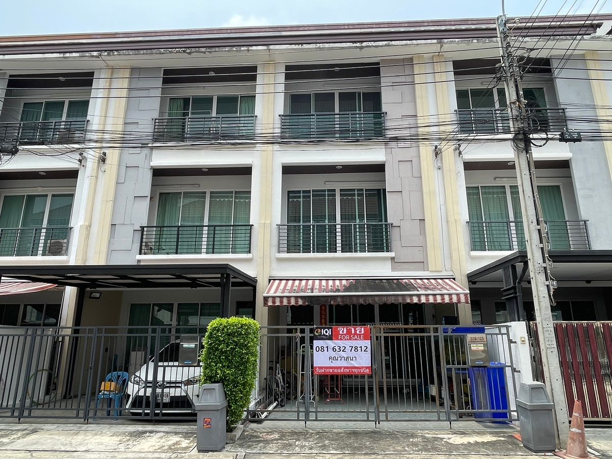 House for sale in the middle of Ratchada 36 (Tiger Uthit), 3 -story townhome, quality location House for sale in the middle of Ratchada 36 (Tiger Uthit), 3 -story townhome, quality location