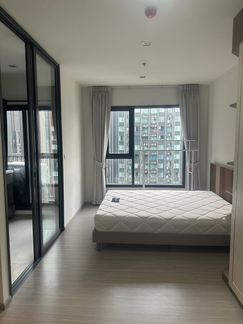 🔥For urgent rent🔥Noble New District R9, a new condo in the heart of Rama 9, on a main road, convenient for travel.