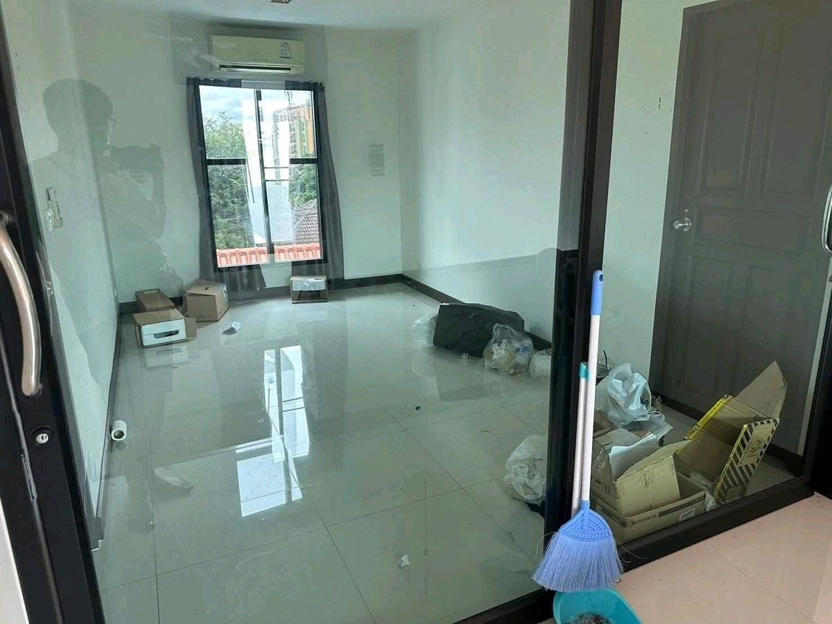 🏠 ให้เช่า บ้าน / โฮมออฟฟิศ / สำนักงาน ทำเล: ระหว่าง MRT สุทธิสาร และ MRT ห้วยขวาง – รูปที่ 3