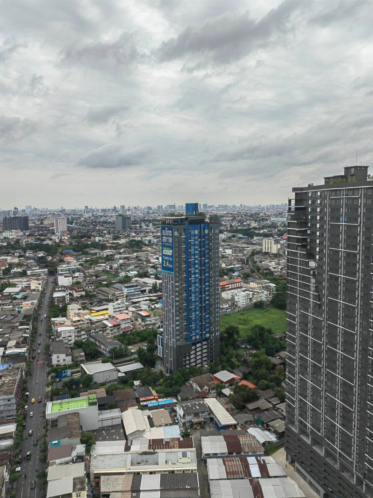 ขายดาวน์คอนโดรีเจ้นท์โฮมวุฒากาศ  3514 3515
2424 2425 I Sale Down payment Regent Home Wutthakat 3514 3515 2424 2425 Available Foreigner Quota 