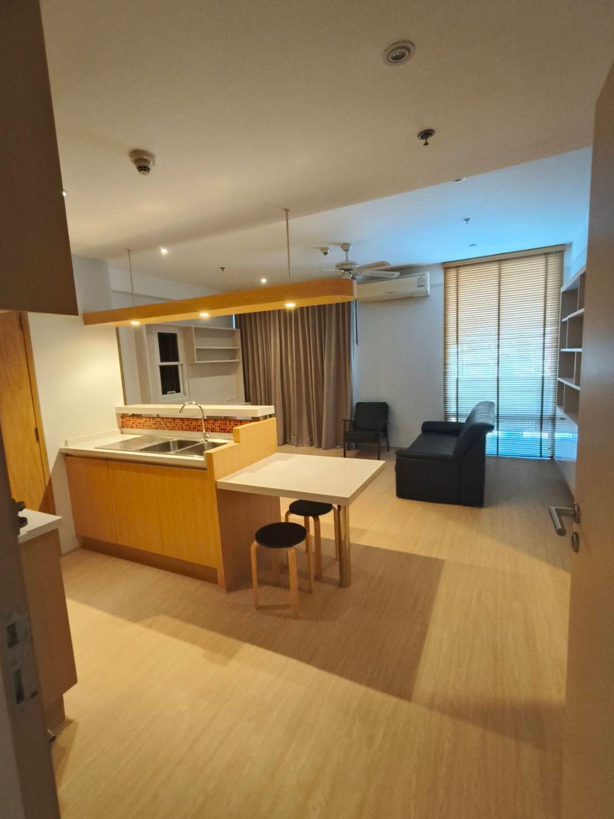 ✨ Villa Rachatewi – Rare Large Unit in Prime Location ✨ห้องตกแต่งครบ เช่า: 37,000 บาท/เดือน Call: 086-746-8882 (K. Cooper) ✨ Villa Rachatewi – Rare Large Unit in Prime Location ✨ห้องตกแต่งครบ เช่า: 37,000 บาท/เดือน Call: 086-746-8882 (K. Cooper)
