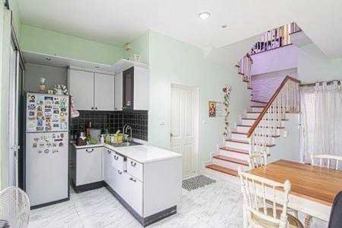 ขายทาวน์โฮม บ้านกลางเมือง ลูเซิร์น 180 ตร.ม. ใกล้ BTS ศรีนครินทร์ 38 – รูปที่ 2