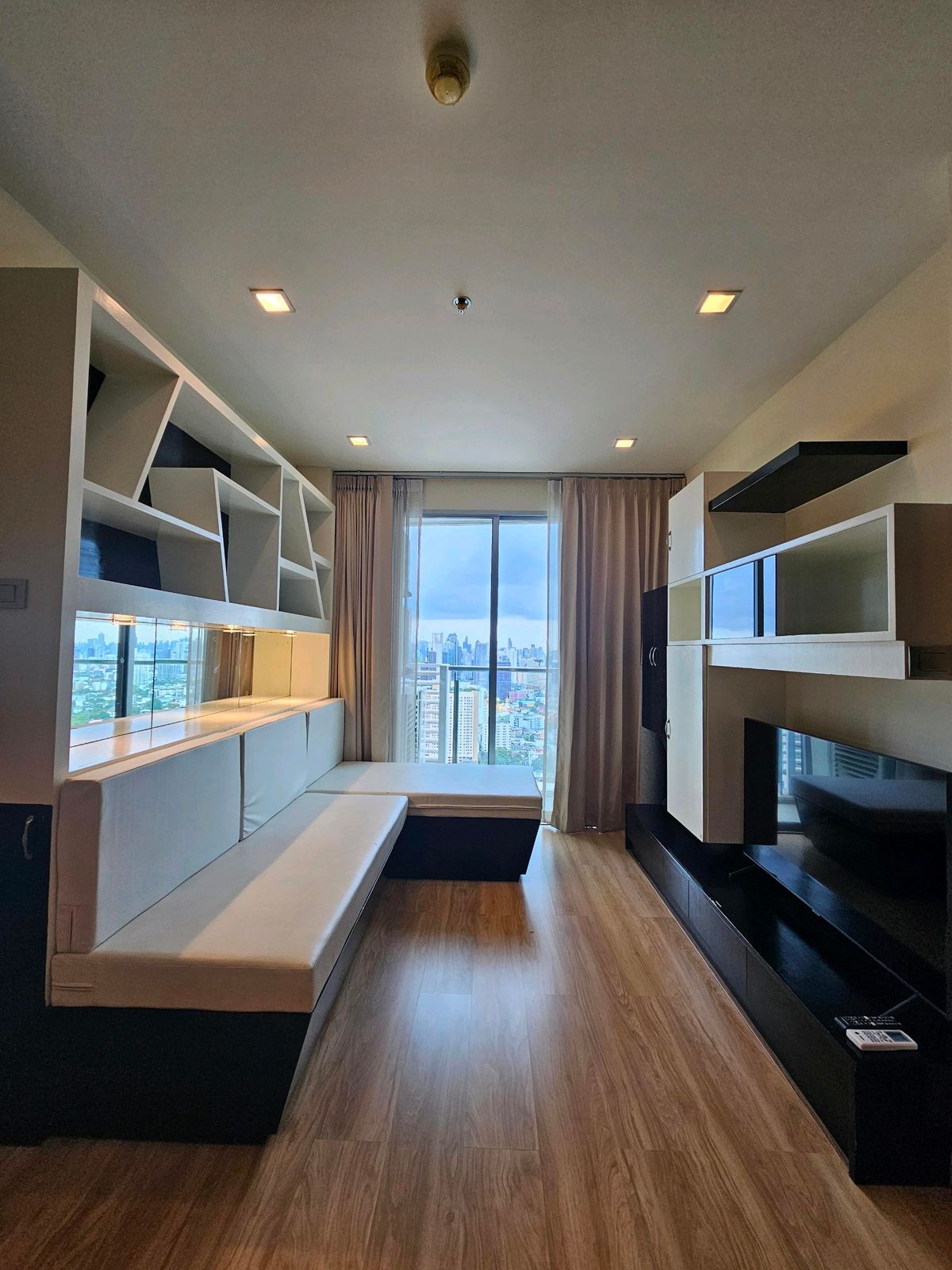 For rent 🔥 Skywalk Condo 2 bedrooms For rent 🔥 Skywalk Condo 2 bedrooms