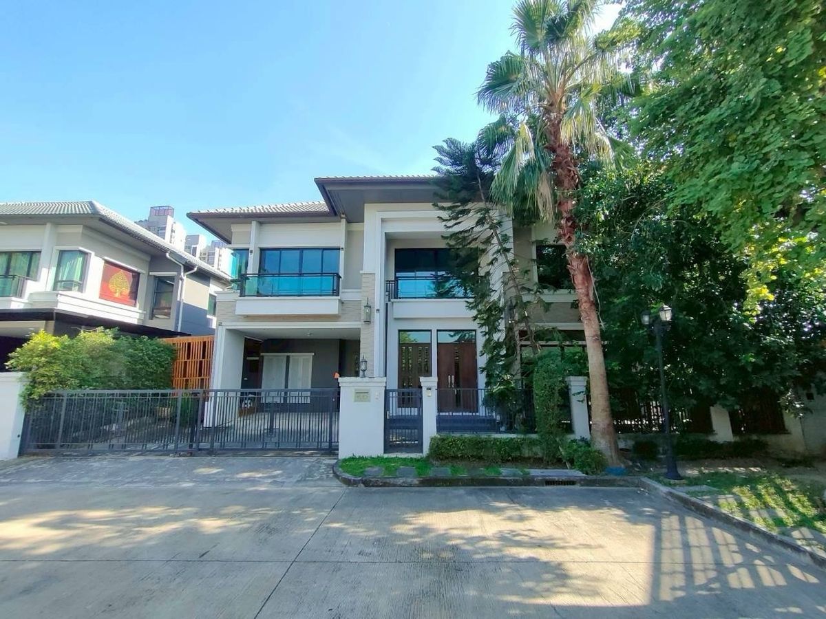 🔥 Luxury Corner House for Rent – Grand Bangkok Boulevard Sathorn – Opposite Garden, with Koi Pond &amp; Private Landscape