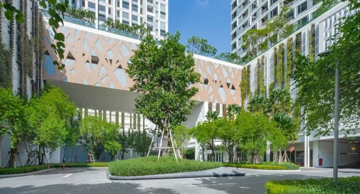 Very good price! Do not miss. Investors like the most. This price will be on their own or investment. This location can both MRT and BTS Central Ladprao. Interchange point. Interested, contact 0876358339. Very good price! Do not miss. Investors like the most. This price will be on their own or investment. This location can both MRT and BTS Central Ladprao. Interchange point. Interested, contact 0876358339.