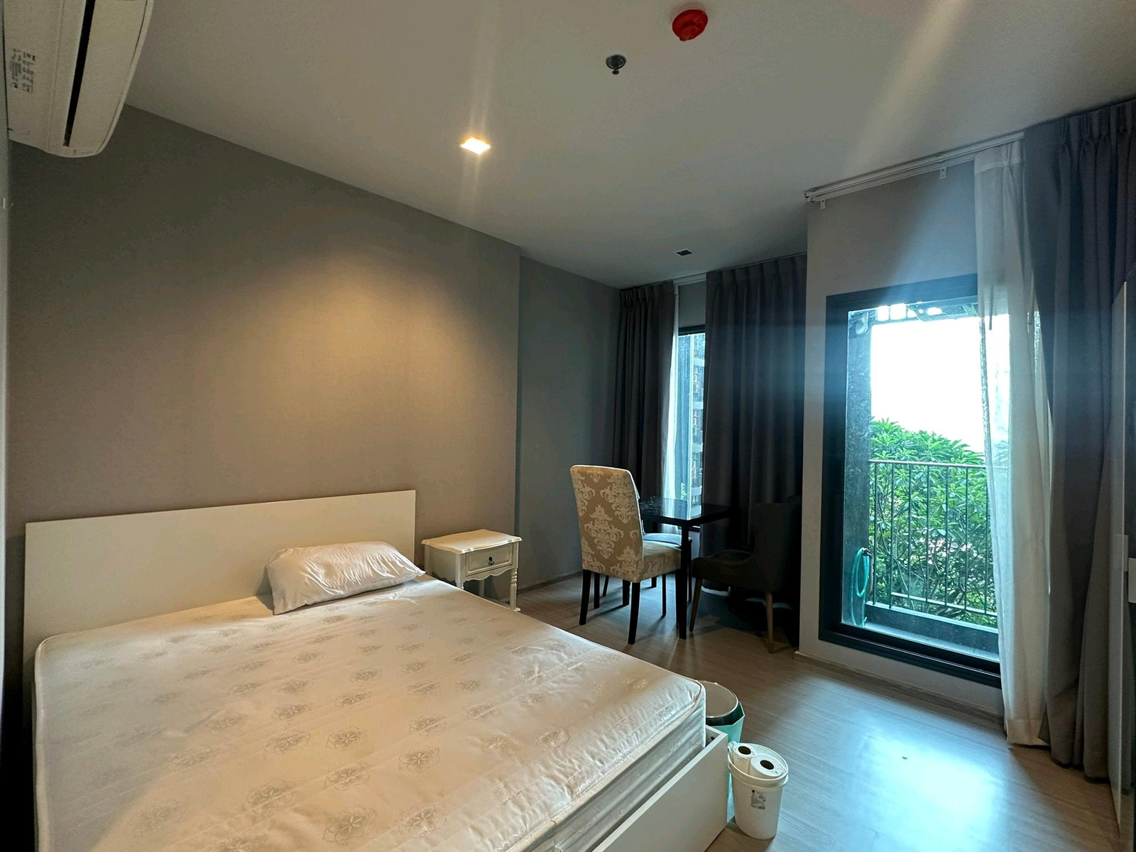 For rent Life Asoke-Rama 9 The price is 16,000 baht. For rent Life Asoke-Rama 9 The price is 16,000 baht.