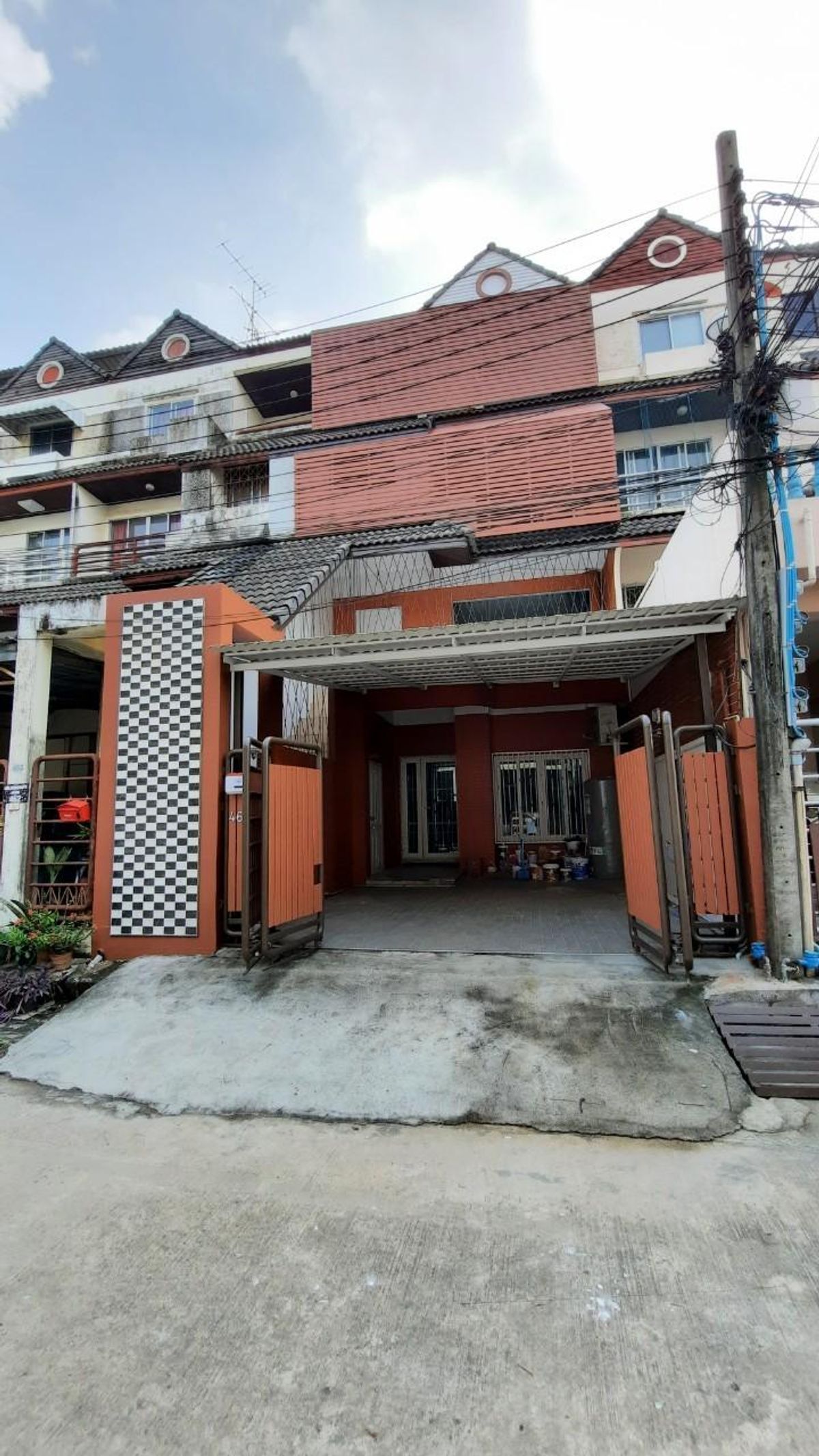 Townhouse for sale 31.5 sq.w. Village Village Warattthon Ville Townhouse for sale 31.5 sq.w. Village Village Warattthon Ville