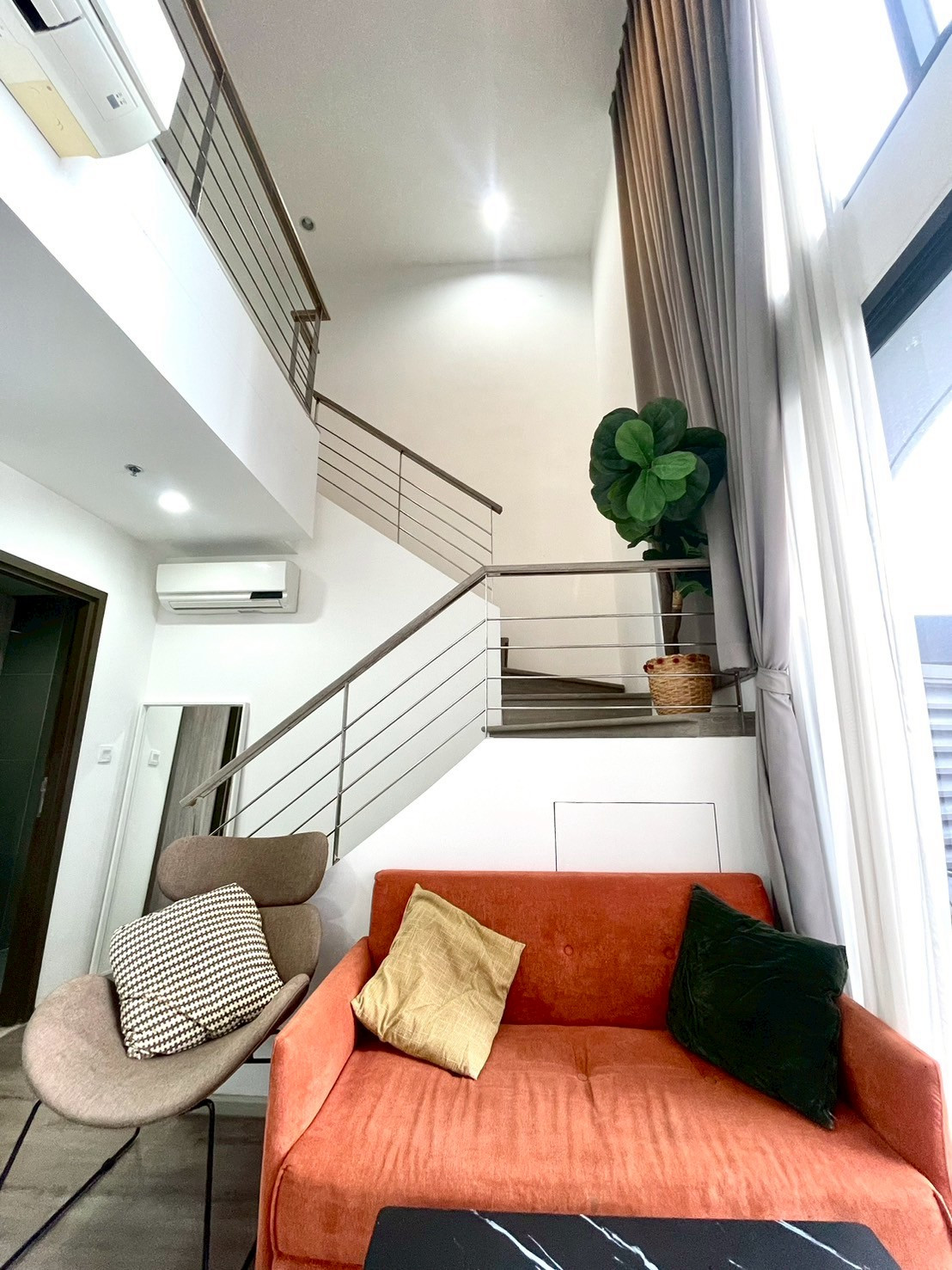 Duplex 2 ชั้น📍Ideo Mobi Asoke ✨ ตึกหรู หลัง มศว พื้นที่ 2 ชั้น 45 ตร. เพียง 25,000 บ. เท่านั้น !! 🔥คุ้มค่าจริงๆ นัดชมได้เลยค่ะ 📞081-152-6154 Duplex 2 ชั้น📍Ideo Mobi Asoke ✨ ตึกหรู หลัง มศว พื้นที่ 2 ชั้น 45 ตร. เพียง 25,000 บ. เท่านั้น !! 🔥คุ้มค่าจริงๆ นัดชมได้เลยค่ะ 📞081-152-6154