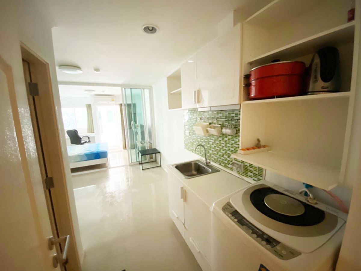 Urgent sale Notting Hill Bearing Sukhumvit 107 Floor 5 Pool View Room