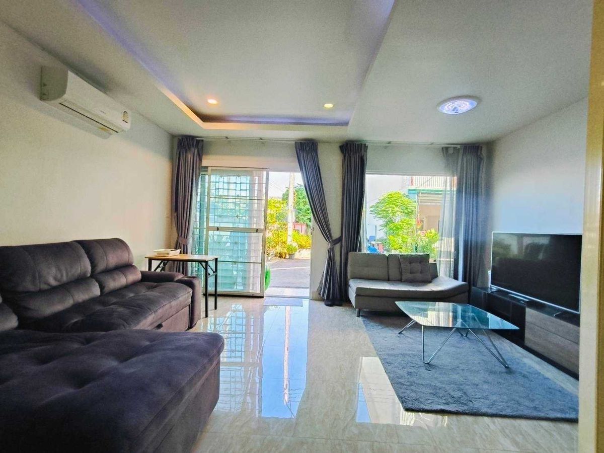Townhome for Sale: Perfect House Village, Thanon Setthakit 1, 175 sqm – รูปที่ 2