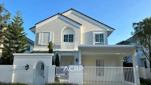 Selling a 2-story single house in Chaiyaphruk Village, Bangna Km.15, beautifully renovated and extended, comes with complete furniture, ready to move in.
