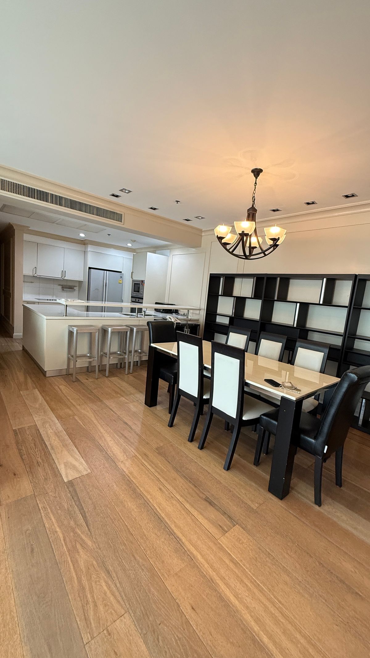 For Rent The Royal Saladaeng area 235 sqm 3bds Price 120K Nice Fully Furnished – รูปที่ 2