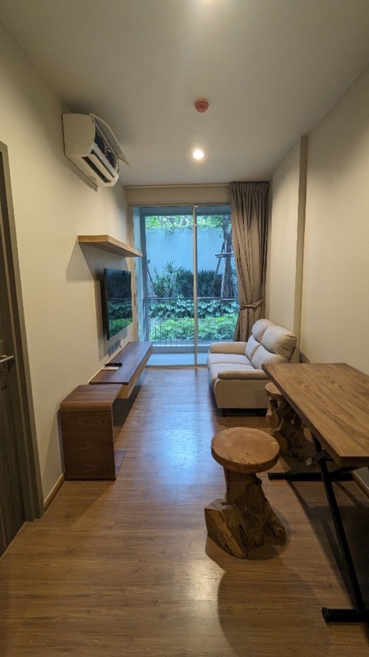 (For Rent) Q Prasarnmitr Condominium – New Room, Japanese Style, Near Srinakharinwirot University & BTS/MRT 38 sq.m. unit on the 1st floor for easy access, no need for elevator. Fully furnished with appliances.