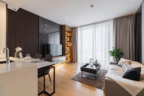 (For Rent) Beatniq Sukhumvit 32 – Luxury Condo near Thong Lor Comfortable sized unit in an excellent location with convenient travel near the BTS, complete with full facilities.