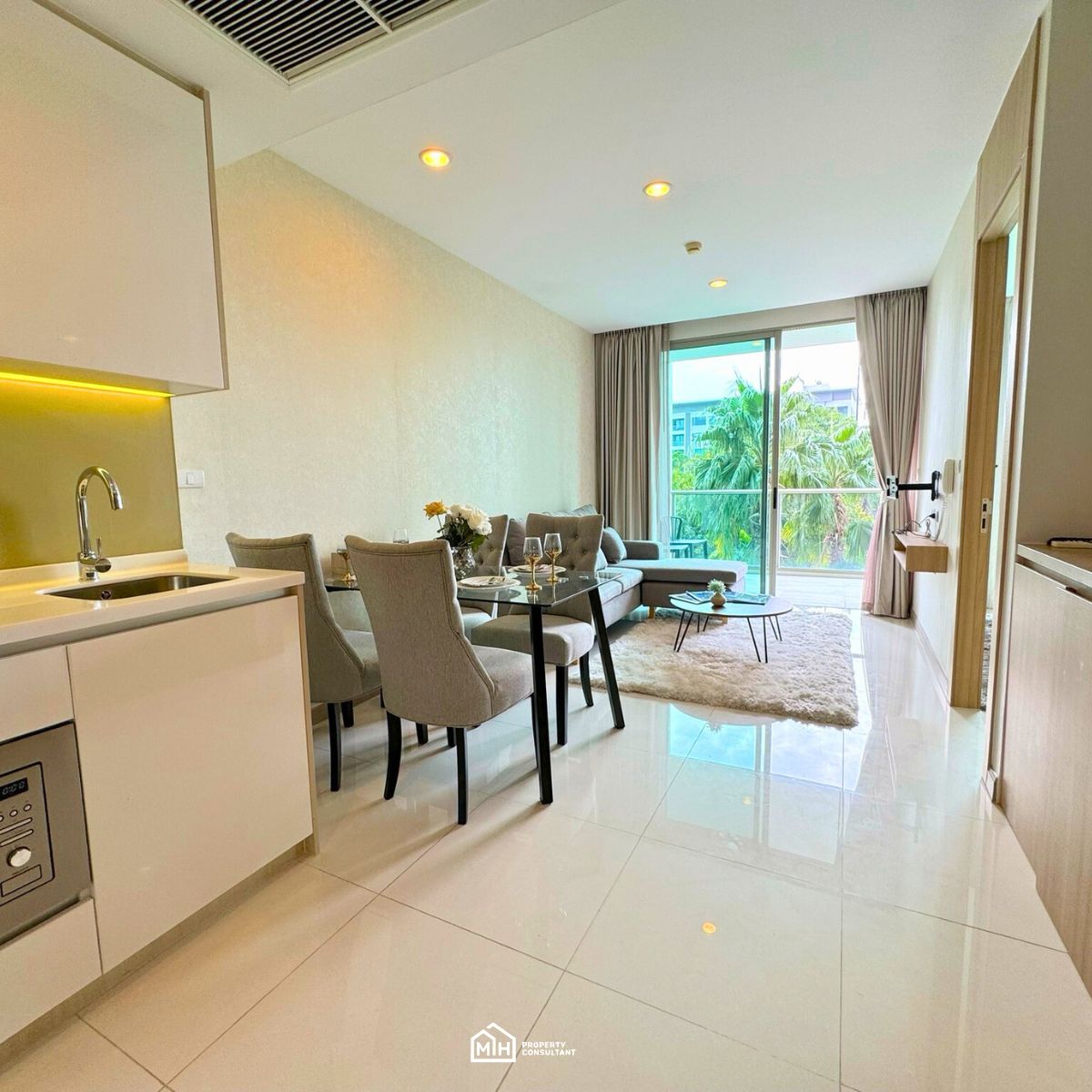🔥 For Rent – The Riviera Wongamat Condo, Pattaya 🔥 💰 the 25,000 THB/month | 45 SQ.M. | Pool View 🌊 🔥 For Rent – The Riviera Wongamat Condo, Pattaya 🔥 💰 the 25,000 THB/month | 45 SQ.M. | Pool View 🌊