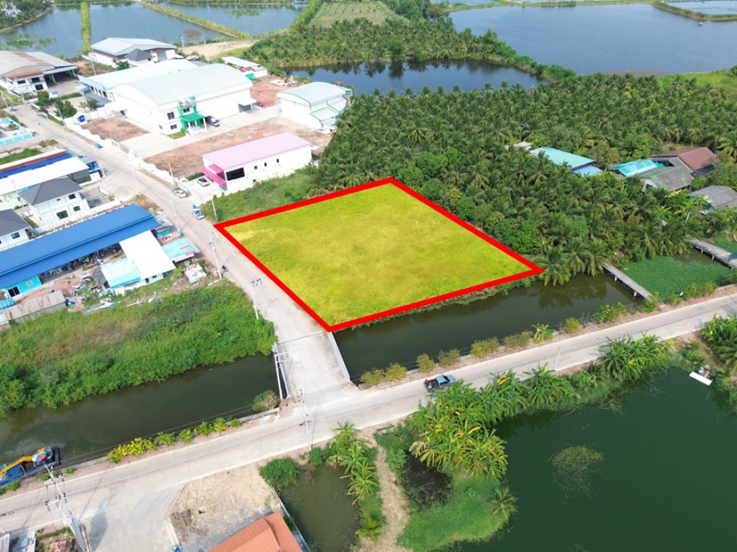 Land for sale, Ban Ko, Samut Sakhon, 700 sq w, near Rama 2 Road, only 7.6 km. DD