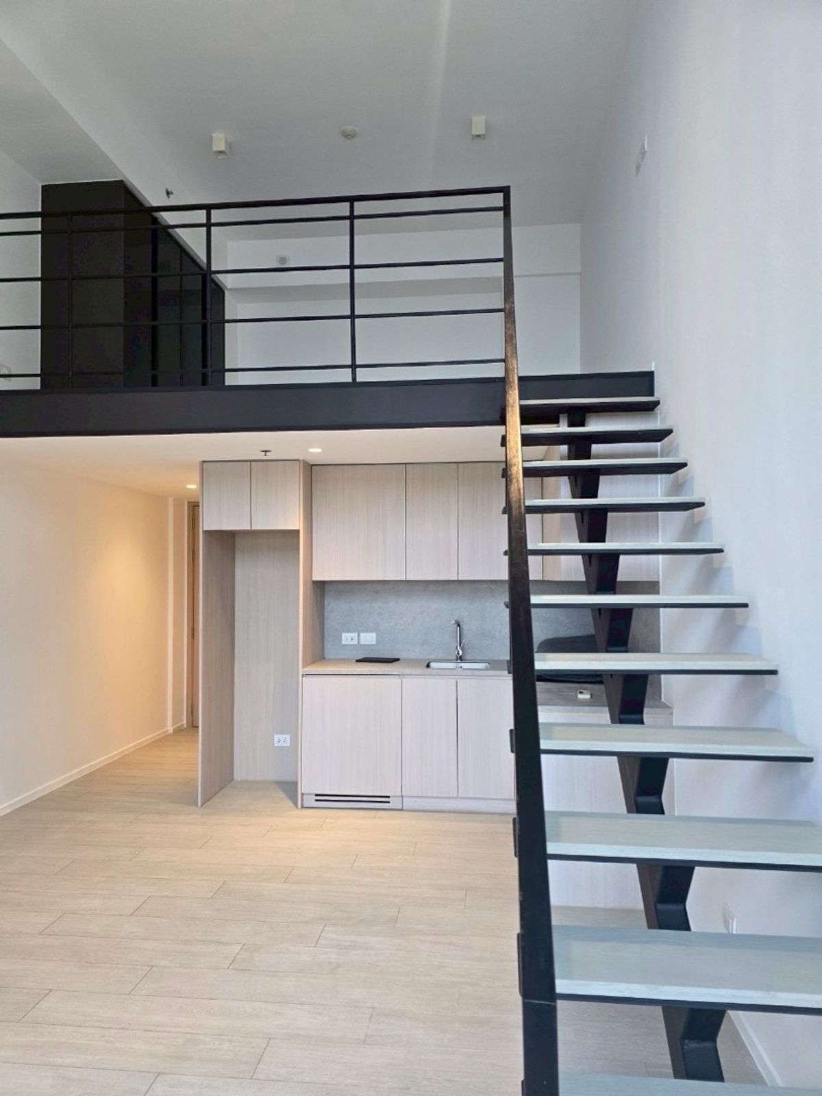 🔥Hot Deal🔥The Loft Silom, Last room 1Bed1bath 33.69SQ.M. 📲 𝟎𝟔𝟒-𝟕𝟗𝟒𝟒𝟐𝟔𝟑 (Khun Nam) 🔥Hot Deal🔥The Loft Silom, Last room 1Bed1bath 33.69SQ.M. 📲 𝟎𝟔𝟒-𝟕𝟗𝟒𝟒𝟐𝟔𝟑 (Khun Nam)