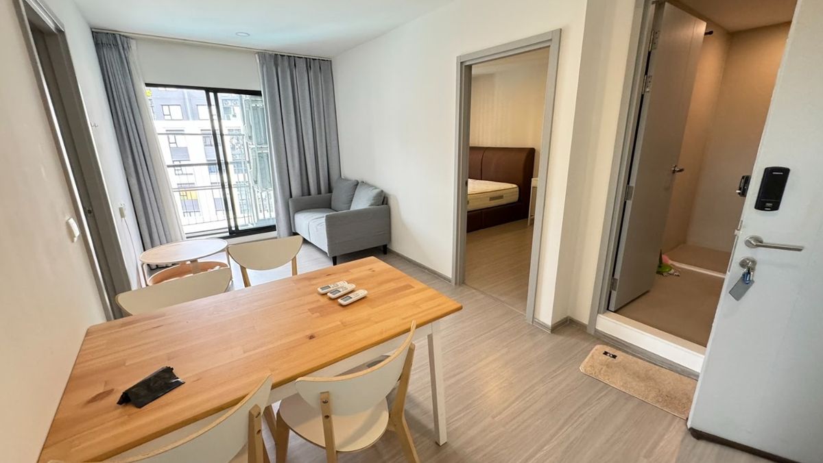 Project Name: Aspire Sukhumvit-ONNUT near BTS onnut Size: 45 sqm. Floor 6TH Number of rooms: 2 bedrooms, 1 bathroom, furniture+complete electrical appliances Project Name: Aspire Sukhumvit-ONNUT near BTS onnut Size: 45 sqm. Floor 6TH Number of rooms: 2 bedrooms, 1 bathroom, furniture+complete electrical appliances