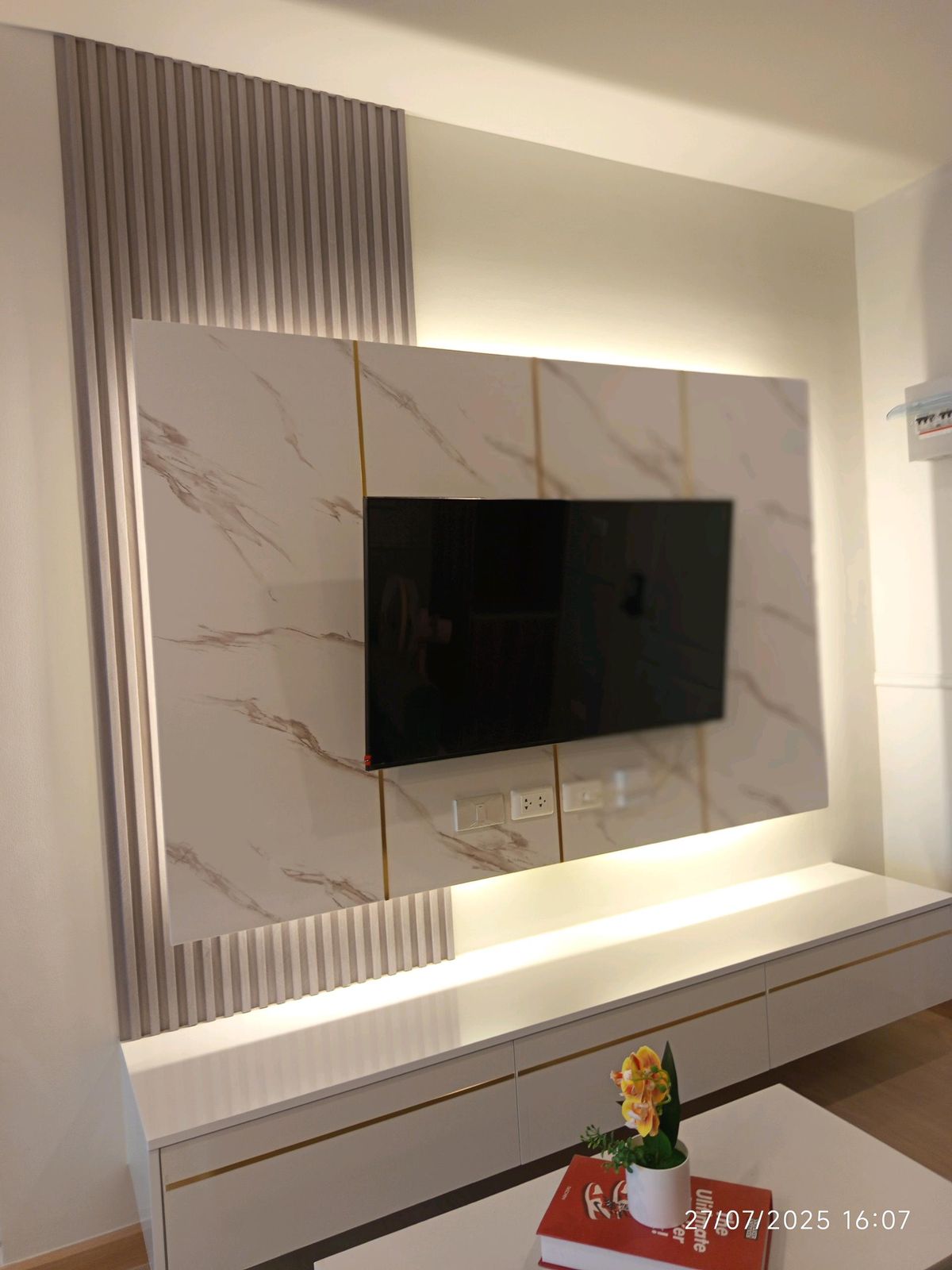 ขาย Terra Residence 1 ทิศเหนือ ชั้นสูง บิ้วอิน จัดเต็ม พร้อมผู้เช่า ราคา 2.39 ล้าน – รูปที่ 2