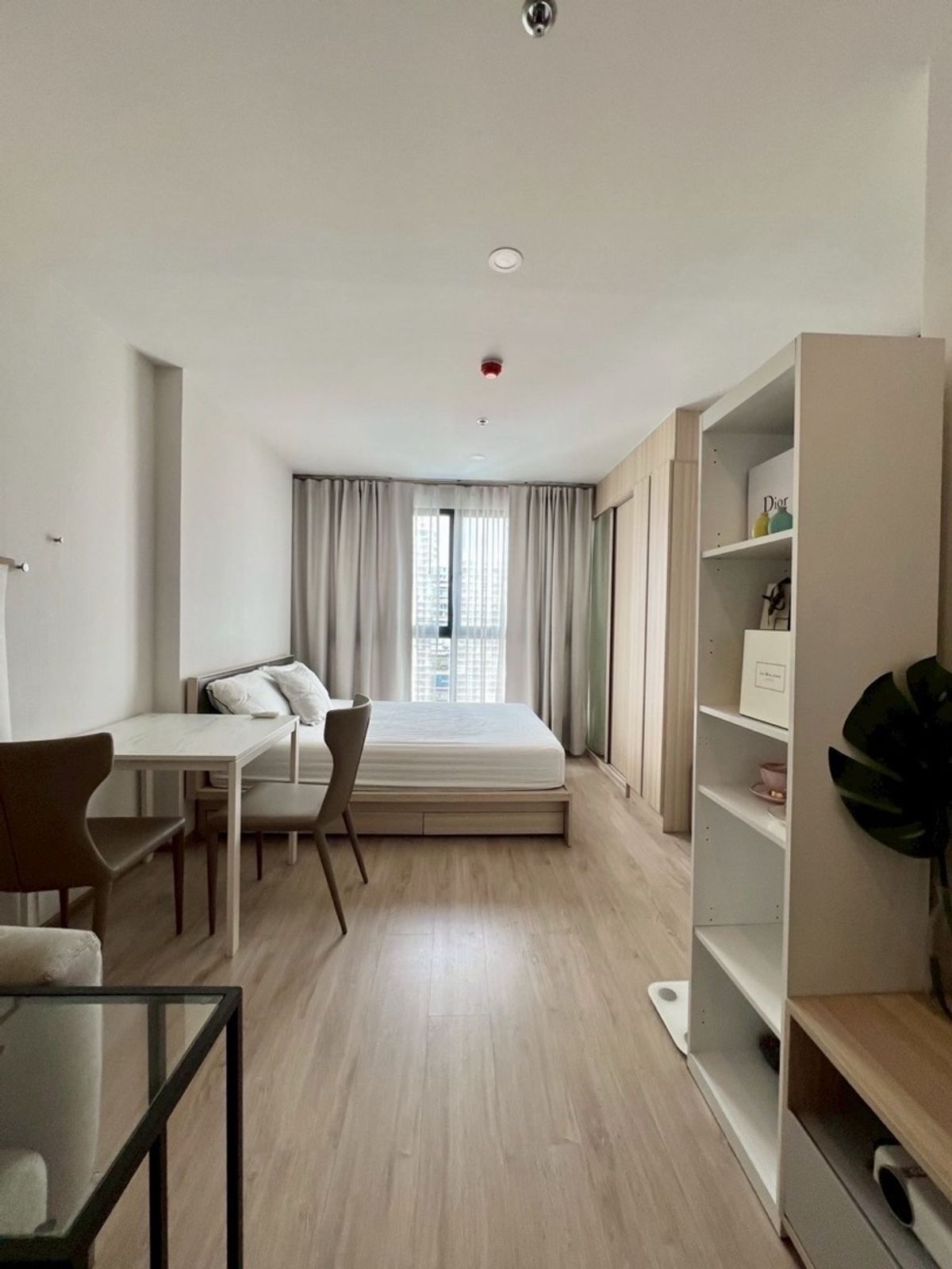 ห้องพร้อมอยู่ ทิศตะวันออก ที่นี่มาเร็วไปเร็วมาก โทร ด่วน 0946503223 ห้องพร้อมอยู่ ทิศตะวันออก ที่นี่มาเร็วไปเร็วมาก โทร ด่วน 0946503223