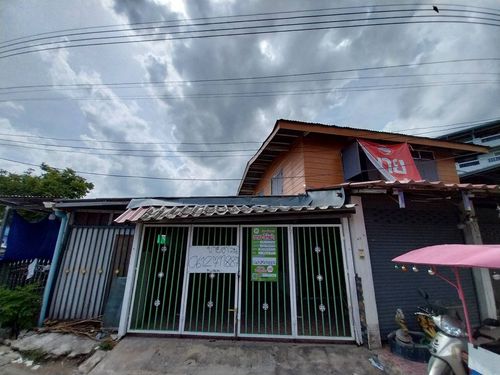 JK2 5924752: Outside the Khon Kaen Project