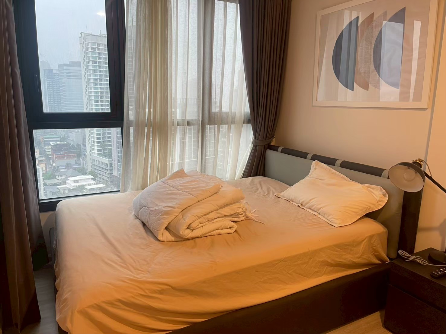 XT ห้วยขวาง | 1ห้องนอน ชั้นสูง 22 (เพียง 75ม ถึง MRT ห้วยขวาง) 18,000 บาท / เดือน XT ห้วยขวาง | 1ห้องนอน ชั้นสูง 22 (เพียง 75ม ถึง MRT ห้วยขวาง) 18,000 บาท / เดือน