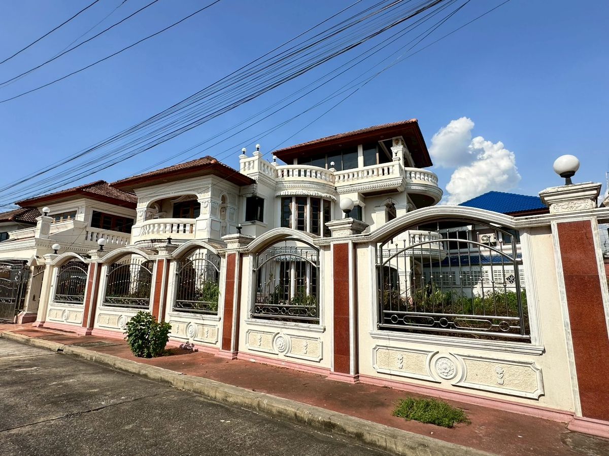 ขายด่วน บ้านเดี่ยว 3 ชั้น ขนาด 113.9 ตร.ว. หมู่บ้านภัทรนิเวศน์ บางคูวัด ปทุมธานี – รูปที่ 3