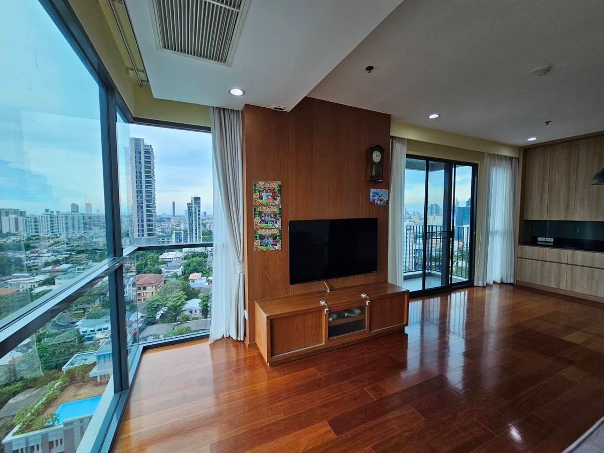 Sell Parco Sathorn Room 2, 2, high corner room, beautiful view. Renovated