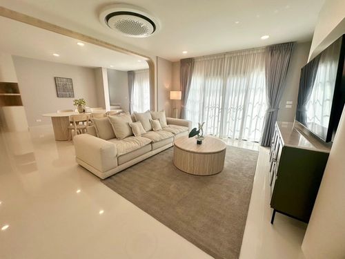 ให้เช่า 🏡 หมู่บ้าน Centro บางนา ใกล้ Mega bangna เพียง 800 เมตร 🏠แบบบ้าน Angelo แบบบ้านใหญ่ที่สุด หลังมุม วิวสวน ติดถนนเมน