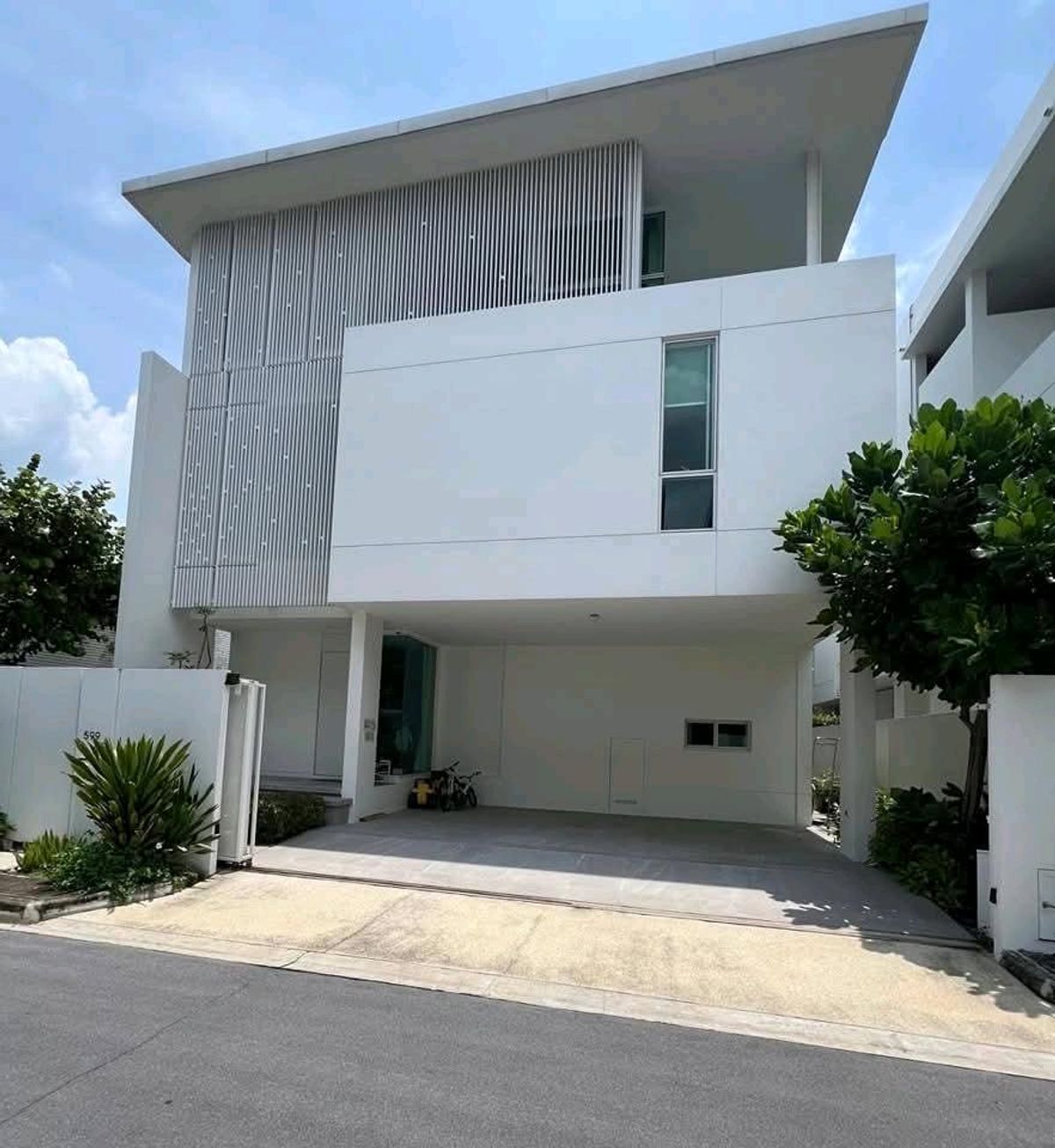 Rental #Single house, Village, Village, Ekkamai-Ramintra, Soi Yothin Phatthana 3 📞066-165-9828  #Near Central E Sawil #Not Yothin Phatthana