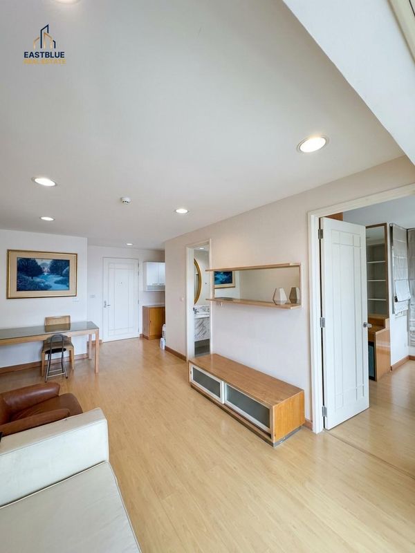 ราคาจริงรวมค่าใช้จ่ายแล้วขายด่วน! คอนโด The Bangkok Condo (Narathiwas) 1 ห้องนอน ใกล้ BTS Chong Nonsi 56 ตร.ม. ราคาเพียง 3.5 ล้าน พร้อมสิ่งอำนวยความสะดวกครบครัน!