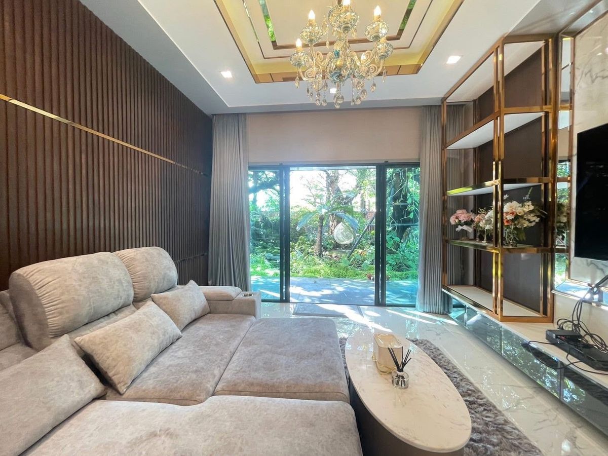 ❖ LUXURY CLASS ❖ Detached house 3 storey 5 bedrooms 6 bathrooms 3 parking | Land size 170.00 sq.w. Usable area 725.00 sq.m. | Near BTS Light Red Line (Bang Sue–Taling Chan) ❖ LUXURY CLASS ❖ Detached house 3 storey 5 bedrooms 6 bathrooms 3 parking | Land size 170.00 sq.w. Usable area 725.00 sq.m. | Near BTS Light Red Line (Bang Sue–Taling Chan)