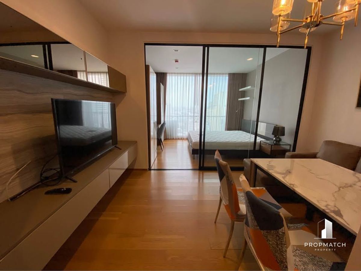 ✨Flash Deal ✨Noble Revo Silom( 1Bed 1Bath 33.72SQM.) แต่งครบพร้อมอยู่ !! เพียง 22,000 บาทต่อเดือน Tel.0981315848 @propmatch