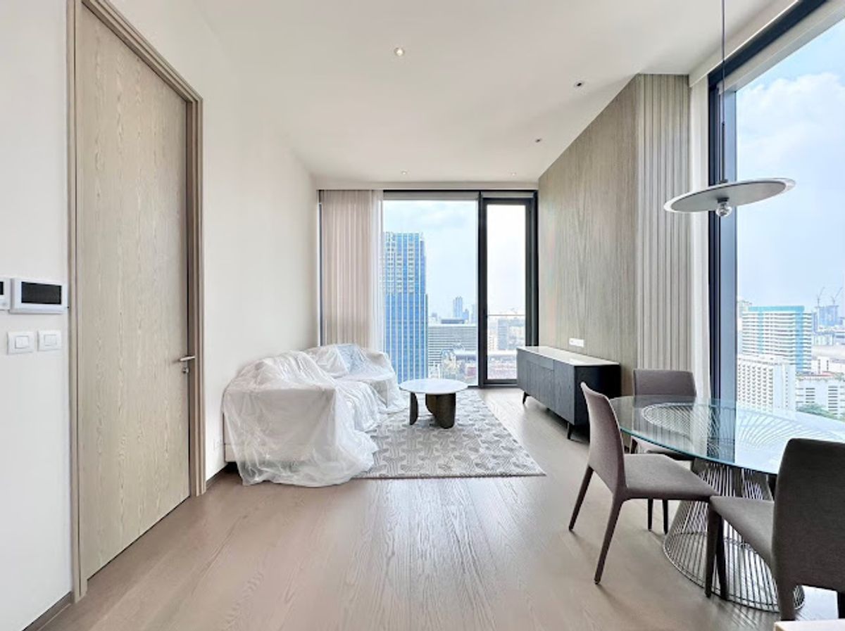 Scope Langsuan for Rent: 1 Bed 1 Bath + Powder Room 2xfl 84SQM. 200,000/MET. AM: 0656199198 Scope Langsuan for Rent: 1 Bed 1 Bath + Powder Room 2xfl 84SQM. 200,000/MET. AM: 0656199198