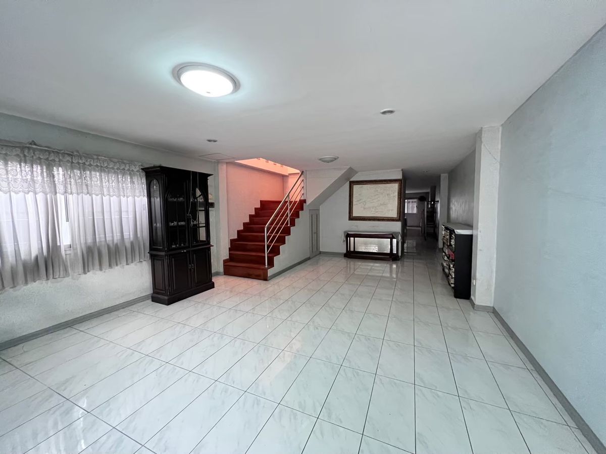 SVS-131 Sell 3-storey Town House, Mongkhon Niwet Village, Size 43 Sq. 5 bedrooms, 3 bathrooms, Soi Ngamwongwan 48 BTS Kasetsart – รูปที่ 2
