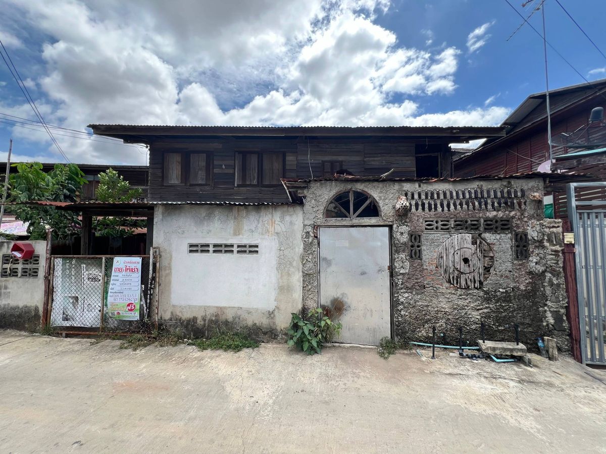 JK 5676174: Outside the Nakhon Ratchasima project