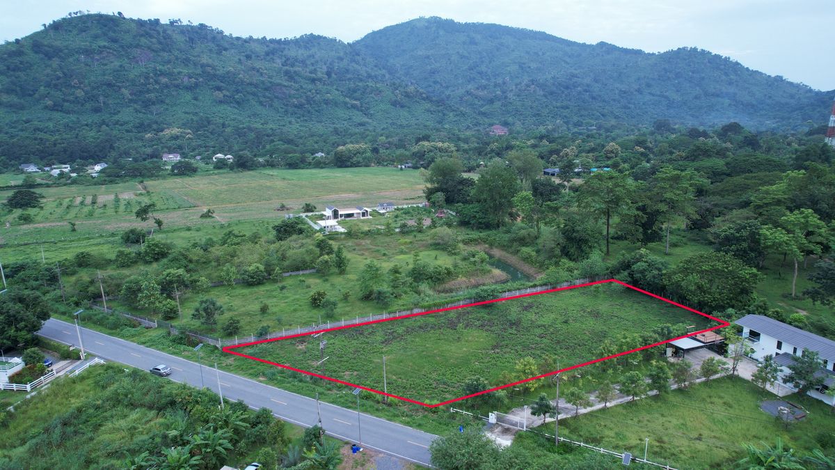 ขายที่ดิน 2 ไร่ ติดถนนหลวงเขาพระ วังรี มีโฉนด หน้ากว้าง 50 เมตร วิวเขาชัด บรรยากาศดี – รูปที่ 4