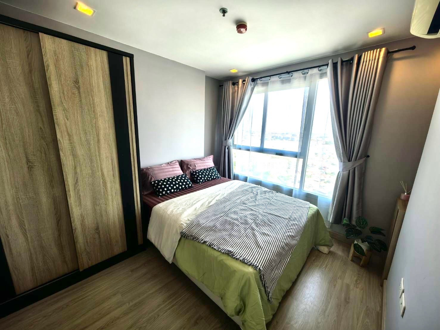 ให้เช่า‼️คาซ่า คอนโด @MRT สามแยกบางใหญ่ ห้องขนาด 26 ตร.ม. 1 นอน 1 น้ำ ชั้น 22 ‼️ห้องมีเครื่องซักผ้า💦 📌 ค่าเช่ารวมค่าส่วนกลางแล้ว ให้เช่า‼️คาซ่า คอนโด @MRT สามแยกบางใหญ่ ห้องขนาด 26 ตร.ม. 1 นอน 1 น้ำ ชั้น 22 ‼️ห้องมีเครื่องซักผ้า💦 📌 ค่าเช่ารวมค่าส่วนกลางแล้ว