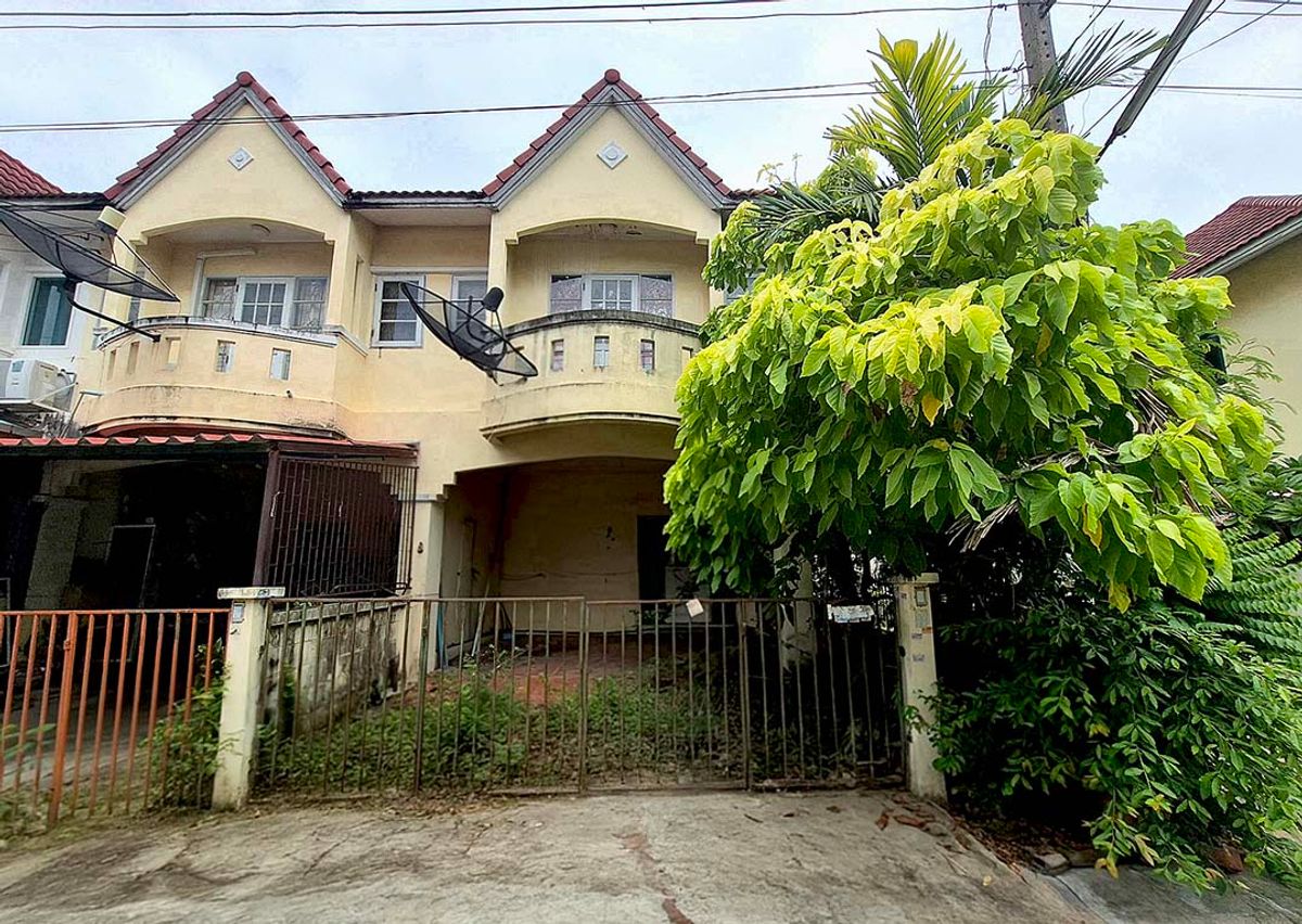 2 -story townhome for sale behind the corner of 28 sq.w., Wiset Suk Nakhon Village, Project 19, Phanthai Norasing – รูปที่ 2